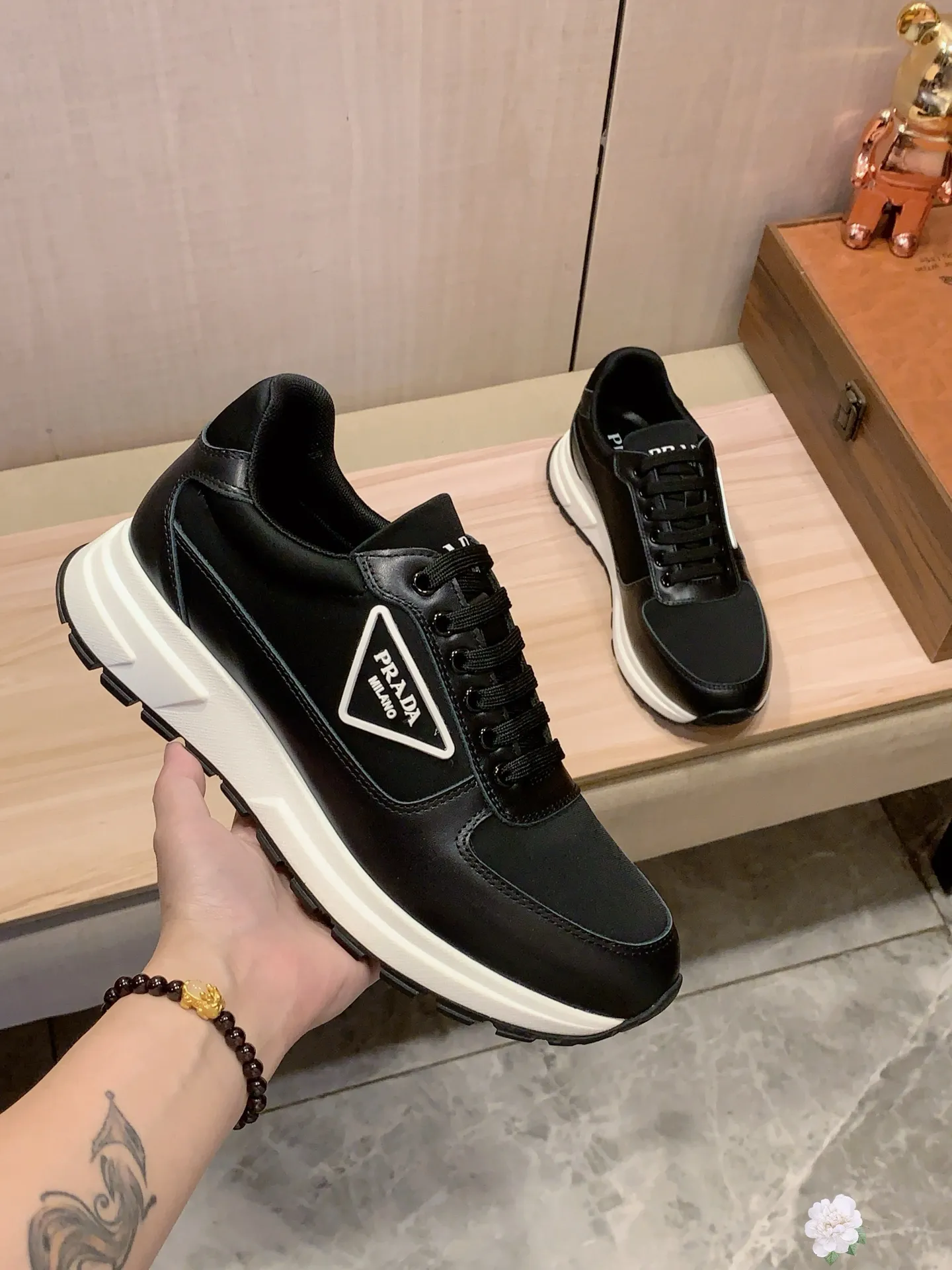Men's Men's Shoes💰420💰💰🎩🎩[Lightning][Lightning] "PRADA*" The latest and most popular casual shoes, top brand [seduce] luxury~purchase, top~quality. [Strong] The upper is made of imported breathable cowhide with material ➕ breathable sheepskin feet (•) and fine workmanship. The original stylish and stylish soft rubber wear-resistant and non-slip outsole is light and comfortable on the feet. The real thing looks better when photographed. 085: code: 38-44, 3️⃣ colors selected